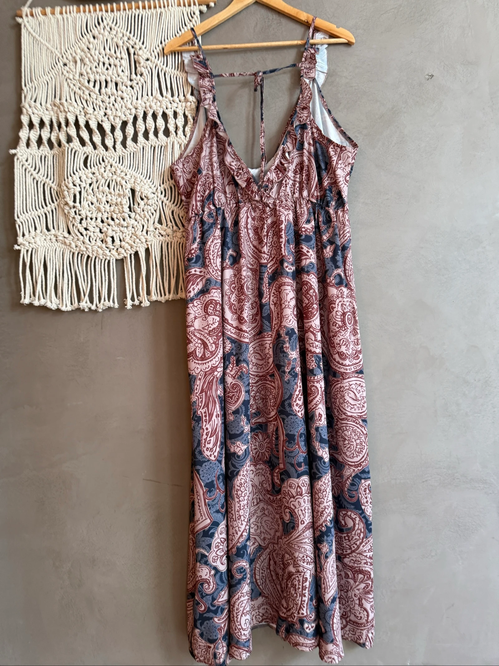 Vestido tamanho 48 costas nuas decote em V – photo 8